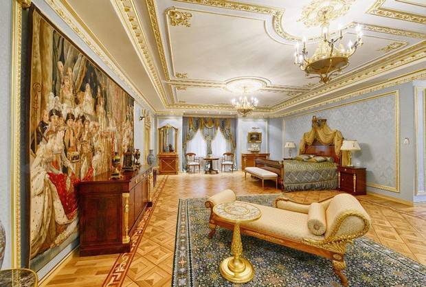 Palatul din „Rubleovka” care se vinde cu o suta de milioane
