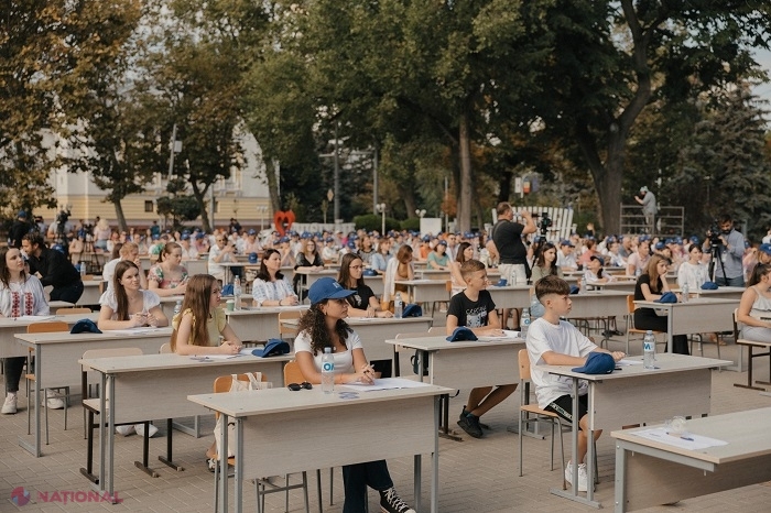 VIDEO GALERIE FOTO Sute De Persoane Au Participat La Marea Dictare