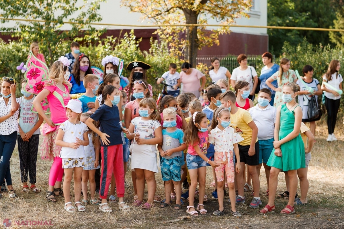 FOTO Programul Câte un teren de joacă pentru copii în fiecare sat