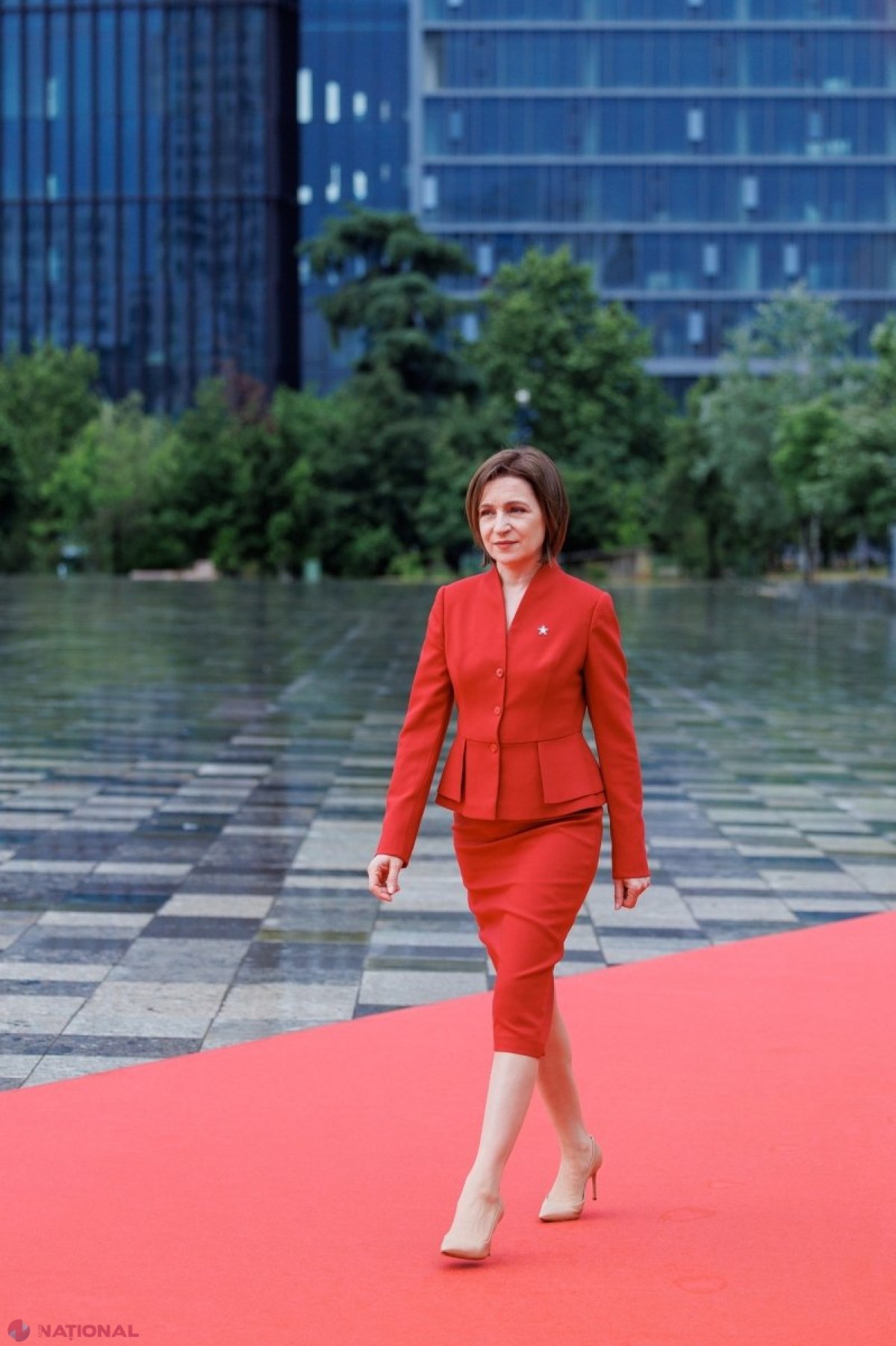 GALERIE FOTO // Maia Sandu, ținută IMPECABILĂ la summitul Comunității Politice Europene. Șefa statului a promovat interesele R. Moldova în fața celor mai puternici lideri ai Europei - cancelarul Merz, Emmanuel Macron, Keir Starmer sau Zelenski