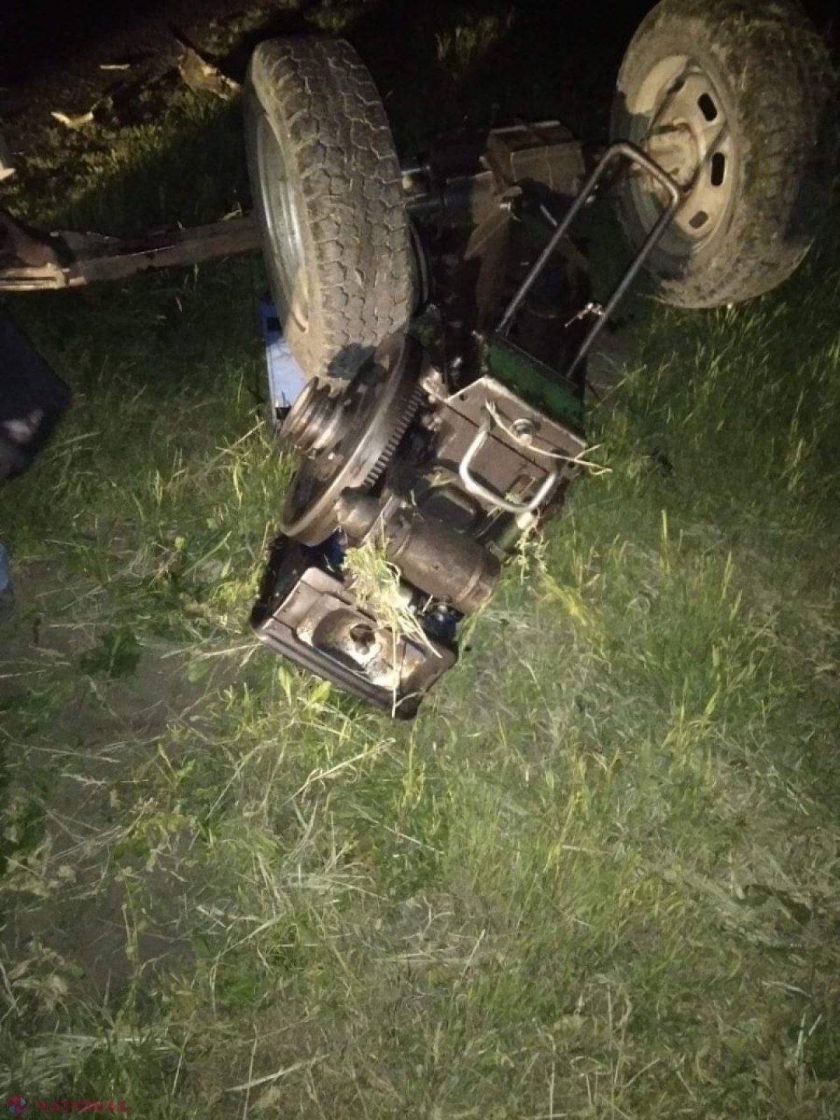 Accident cu victime la Soroca, după ce o motocicletă a tamponat un motocultor