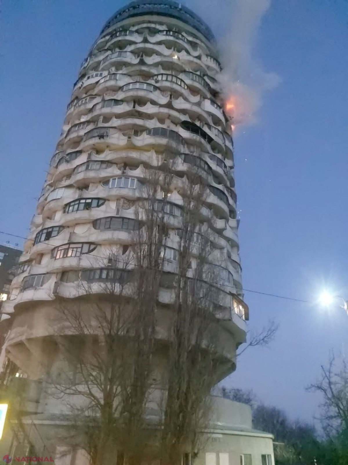 FOTO // Arde ,,Romanița