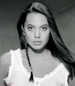 FOTO // Imagini de COLECŢIE! Angelina Jolie, primul pictorial, la 15 ani