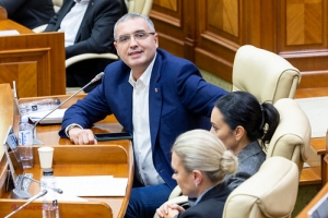 Renato Usatîi cere oficial renunțarea la cetățenia rusă și așteaptă un răspuns din partea autorităților ruse