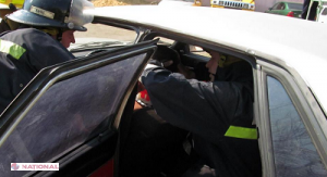 Accident în raionul Hâncești. Un copil de şapte ani a rămas blocat într-o mașină