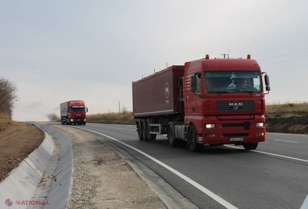 Reportaj FOTO // Drumul Sărăteni-Soroca, INAUGURAT cu lacrimi și flori