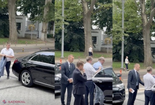 Imagini ULUITOARE de la MAE // Aroganță sau neputință? Ambasadorul rus Oleg Ozerov, îmbrăcat de un subaltern în stradă, după ce a fost convocat de urgență din cauza dronei periculoase de la Copanca