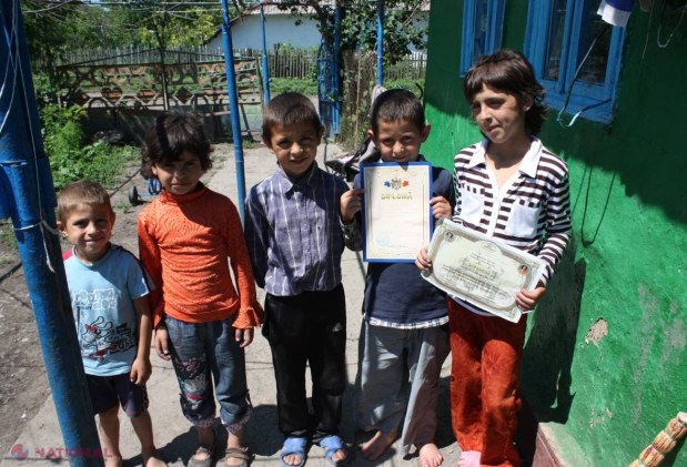 Şase copii în căutarea unei case