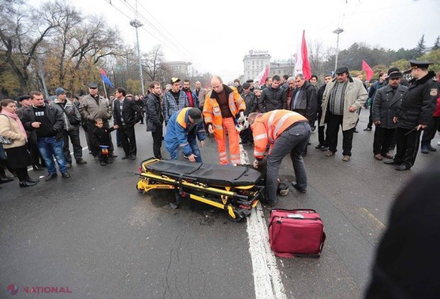 FOTO // Incident sau provocare la mitingul comuniştilor?