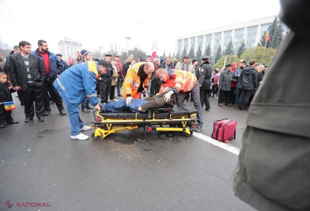 FOTO // Incident sau provocare la mitingul comuniştilor?