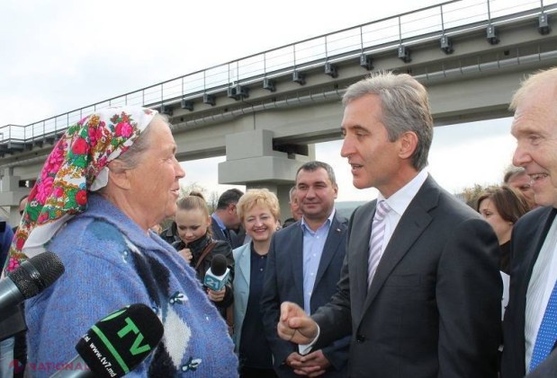 Reportaj FOTO // Drumul Sărăteni-Soroca, INAUGURAT cu lacrimi și flori