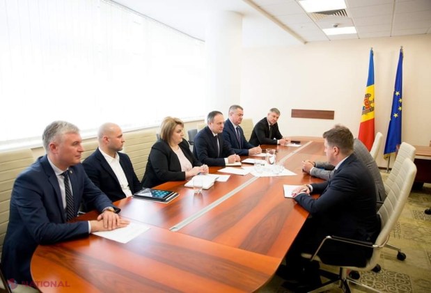 Dodon pune PRESIUNE pe deputaţii „Pro Moldova