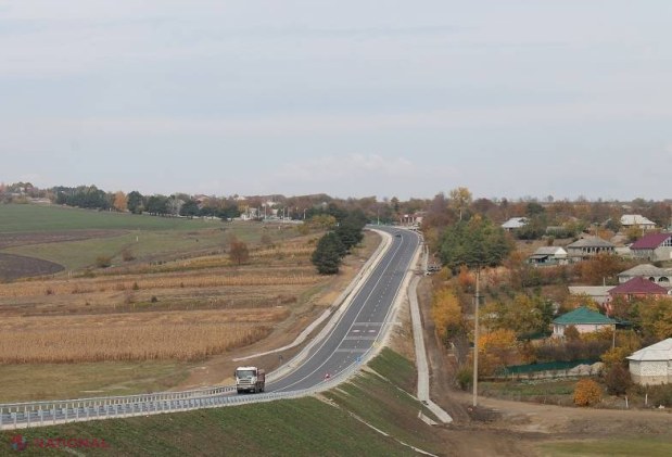 Reportaj FOTO // Drumul Sărăteni-Soroca, INAUGURAT cu lacrimi și flori