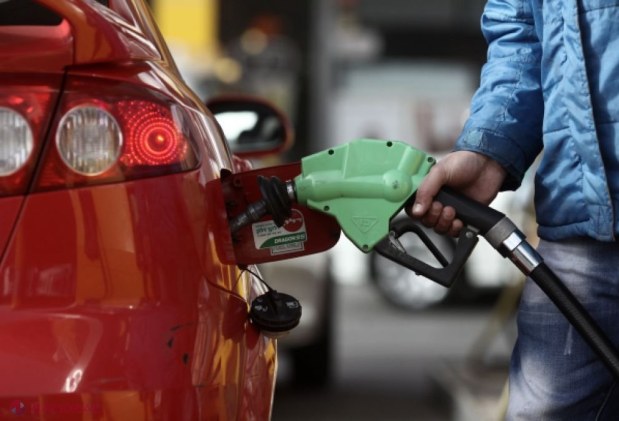Weekend cu MAJORĂRI la carburanți. Benzina a sărit de 23 de lei pentru un litru, iar motorina se apropie de 20 de lei