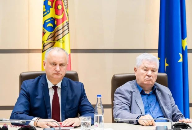 Dodon a DEZVĂLUIT câte locuri ar trebui să revină PSRM pe lista „căruței” electorale a socialiștilor, comuniștilor, inima și viitorul Moldovei. Socialistul îi arată din deget lui Voronin: „Noi vedem ratingul PCRM... ”