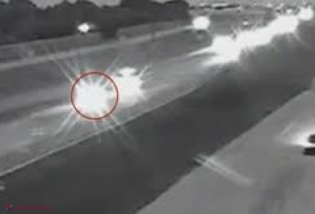 VIDEO // Ce s-a întâmplat pe o autostradă din SUA când un șofer a început să meargă în marșarier
