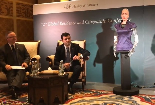 VIDEO // Programul de DOBÂNDIRE a cetățeniei R. Moldova prin INVESTIȚIE a fost lansat la nivel internațional. Conferința de presă a fost moderată de Sophia, primul ROBOT umanoid