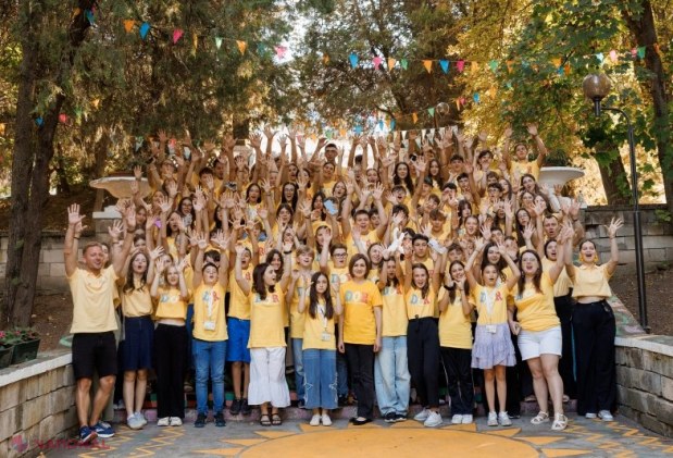Maia Sandu se întâlnește cu tinerii din diaspora la tabăra DOR de Ziua Internațională a Tineretului