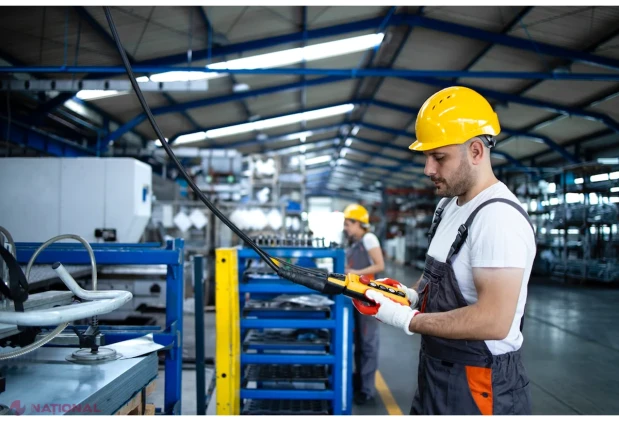 Prețurile producătorilor industriali cresc ușor în iunie 2026, pe fondul scăderii puternice din sectorul energetic