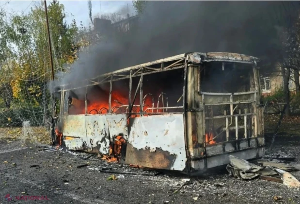 Atacuri rusești în Ucraina: cel puțin 30 de morți după lovirea a două autobuze la Kramatorsk și trei la Kiev