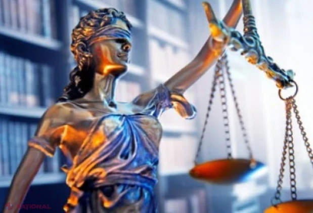 Un fost judecător, trimis în judecată pentru trafic de influență: ar fi promis o soluție favorabilă contra a 1 500 de euro