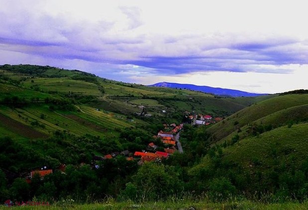 Unul dintre puţinele sate fără hoţi din lume se află în România. Aici localnicii lasă pungile cu bani în gard
