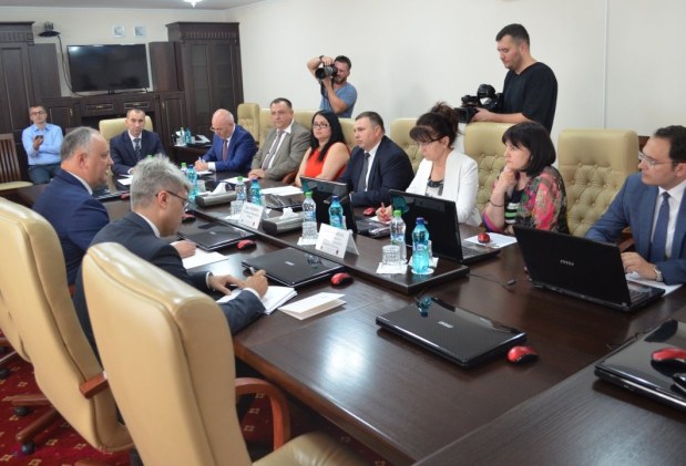 VIDEO // O nouă MINCIUNĂ marca Dodon: O acuză pe Maia Sandu că ar fi comis un abuz atunci când a mers la ședința CSM, dar dânsul a procedat la fel în 2019. Socialistul a afirmat în DIRECT că nu a mers niciodată la CSM, însă există DOVEZI