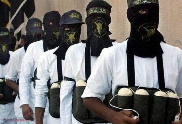 Teroristul ISIS și-a luat rămas bun de la camarazi, dar a uitat că avea centura explozivă sub haine și i-a ucis
