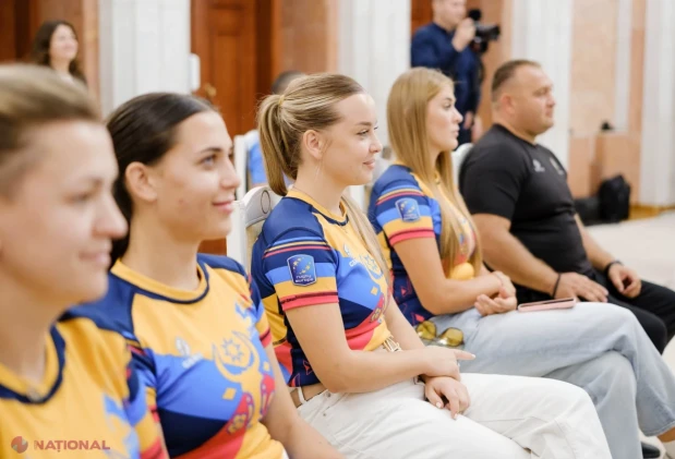 GALERIE FOTO // Ei sunt TRICOLORII care fac o lume întreagă să vorbească despre Moldova! Maia Sandu: „Prin voi, lumea află cât de ambițioasă este Moldova”