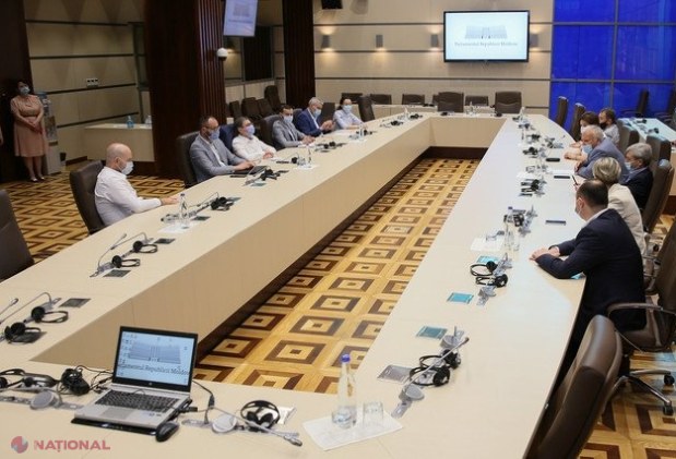 VIDEO // PAS și Platforma „DA” vor ședința EXTRAORDINARĂ a Parlamentului în șapte zile, iar coaliția PSRM-PD... grupuri de lucru pentru a identifica soluții pentru agricultori: „Mâine va fi clar dacă se MIMEAZĂ dialogul”