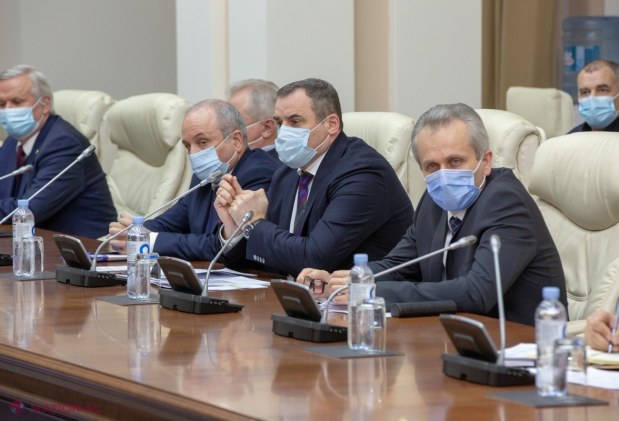 Rusia amenință R. Moldova cu SISTAREA livrării gazelor naturale, dacă nu va plăti în AVANS, conform contractului. Instituțiile publice, îndemnate să „raționalizeze consumul de gaz și energie electrică”, iar „Moldovagaz” ar putea contracta un credit