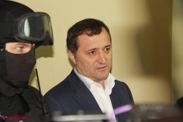 Administrația Penitenciarului nr.13 NU lasă notarul să ajungă la Vlad Filat, acuză avocații