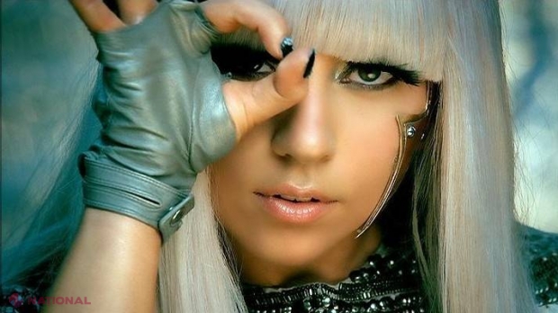 FOTO // Blană de URS și cap de BURSUC. O nouă ţinută marca Lady Gaga