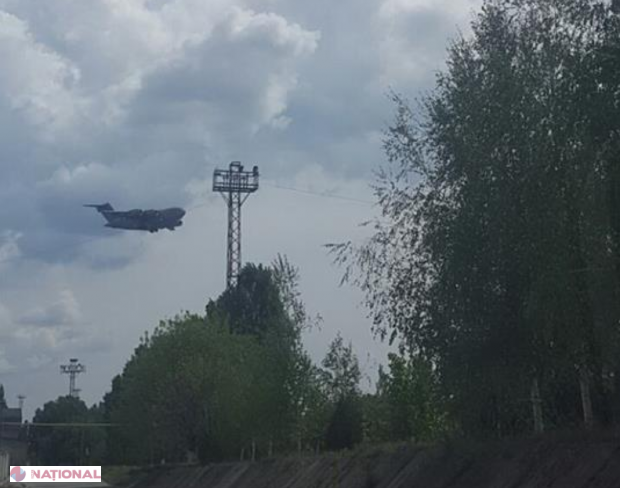 FOTO // Vin americanii! Avion militar MISTERIOS, azi deasupra Chișinăului