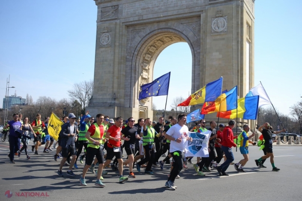 PERFORMANȚĂ // Șase alergători din R. Moldova, inclusiv o elevă de ZECE ani, au parcurs cele mai mari distanțe la ultramaratonul de circa 500 de km dintre Chișinău și București. Participanții au încins o HORĂ în capitala României