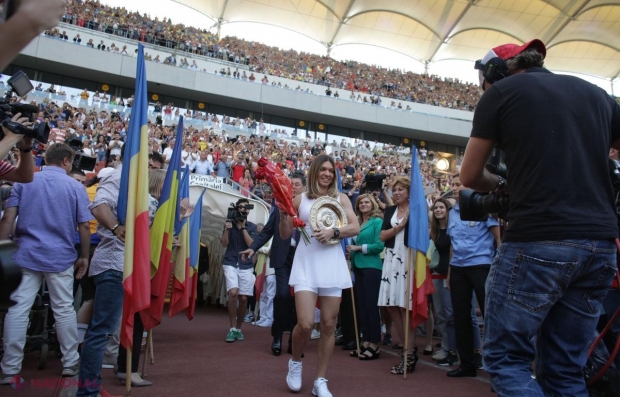 VIDEO // TROFEUL de la Wimbledon, prezentat de Simona Halep, în faţa a peste 20.000 de români: Mulţumesc României! Aici m-am născut şi aici sper să trăiesc toată viaţa