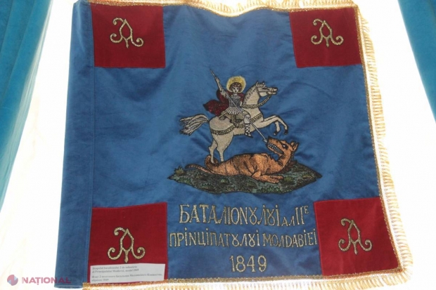 FOTO Steagul mare al Moldovei din perioada lui Petru Rareş și steagul de luptă al lui Ștefan cel Mare sunt la Chișinău!