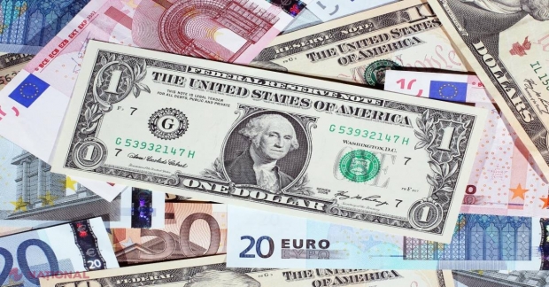 Evoluțiile de pe piața valutară i-au „SPERIAT” pe moldoveni? Câți dolari și euro au CUMPĂRAT