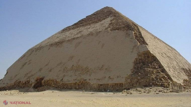 DESCOPERIRE // Particulele din spaţiu ar putea lămuri misterul construirii piramidelor