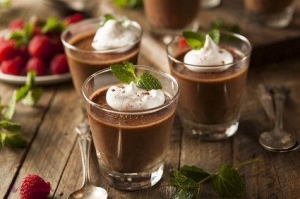 REȚETĂ // Mousse de avocado cu cafea și ciocolată neagră