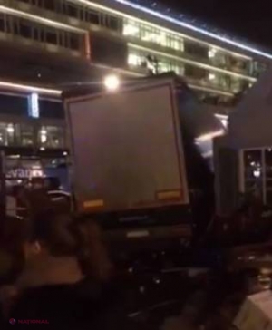 Un camion a intrat în mulţimea aflată la Târgul de Crăciun din Berlin: Mai mulţi morţi şi zeci de răniţi