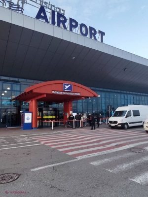 FOTO // Angajații SIS și CNA, DESCINDERE la Aeroportul Internațional Chișinău într-un dosar de CORUPȚIE