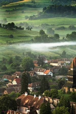 GALERIE FOTO // Locul din România unde nimeni nu a divorţat timp de TREI SECOLE