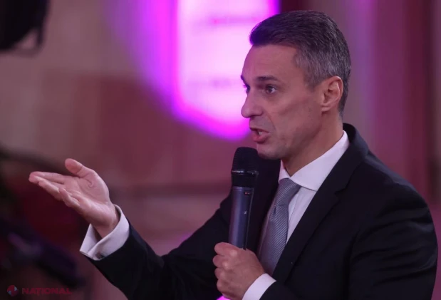 Mircea Badea îl critică pe Nicușor Dan și spune ce răspuns trebuia să dea la întrebarea „Sunteți PSD-ist?”