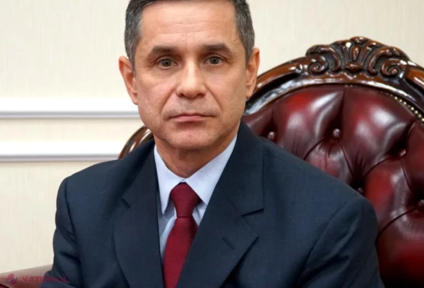 35 de ani de independență, dar limba ROMÂNĂ rămâne o opțiune pentru unii jurnaliști. Ministrul Apărării de la Chișinău refuză întrebarea în limba rusă și își laudă interlocutoarea când trece la română