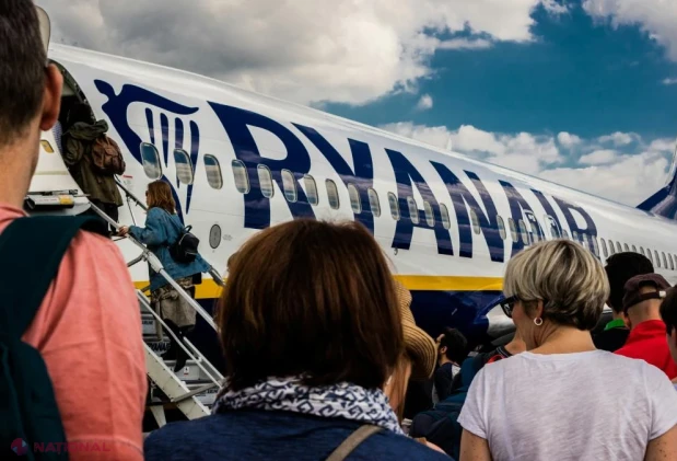 Raport preliminar NTSB: pală ruptă a motorului a spart geamul avionului Ryanair, rănind grav un pasager sârb și forțând întoarcerea de urgență