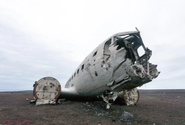 Opt morți după prăbușirea unui avion charter lângă o stație radar militară din Alaska