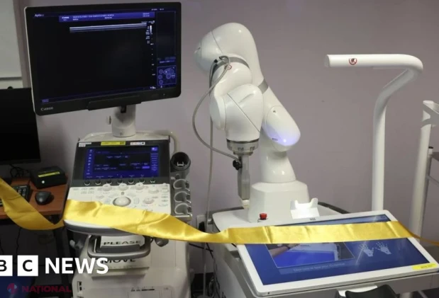 Robotul Arthur va accelera diagnosticarea artritei reumatoide în Marea Britanie