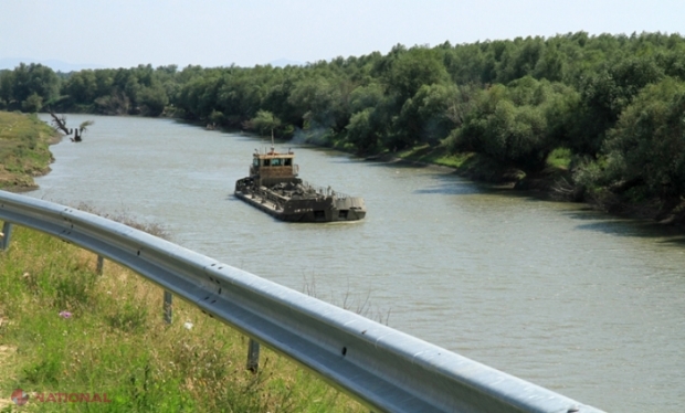 R. Moldova, „putere NAVALĂ”: Transport de mărfuri și pasageri pe căile navigabile interne, prin cheiuri temporare, în afara portului Giurgiulești 