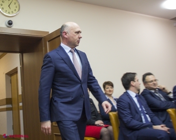 VIDEO // Pavel Filip NU recunoaște ceea ce s-a întâmplat astăzi în Parlament: „Nu mor caii când vor câinii. Noi nu vom accepta să ne vindem țara”; Candu: „Căutăm soluții juridice pentru sancționarea așa-zisului președinte Dodon”